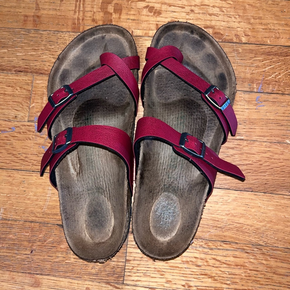 Mayari Birkenstocks